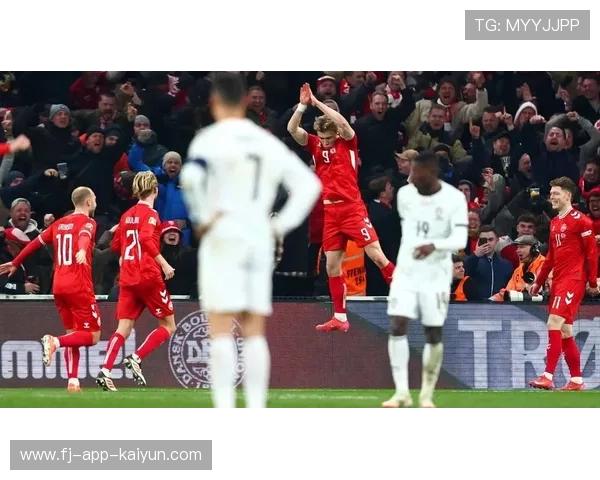 回顾那不勒斯对帕尔马，霍伊伦对决瓦伦蒂矛盾交锋